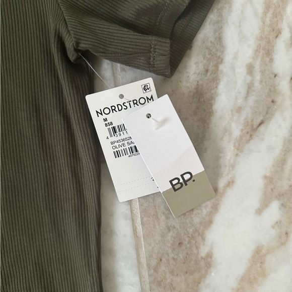 BP Ribbed Short Sleeved Dress in Olive Sarma Medium - Picture 6 of 7